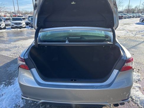 Used 2023 Toyota Camry SE image 14