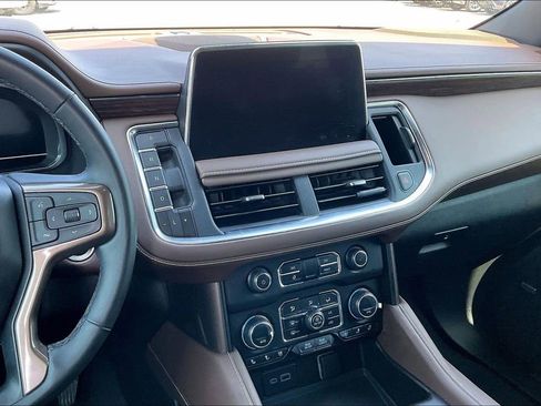 Used 2023 Chevrolet Tahoe High Country RWD image 9