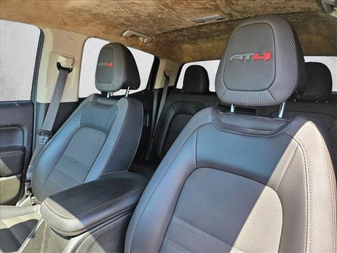 Used 2022 GMC Canyon AT4 w/ Driver Alert Package AWD/4WD image 10