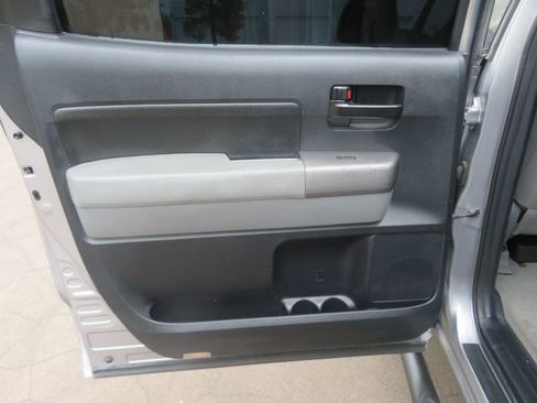 Used 2010 Toyota Tundra 2WD CrewMax w/ Tow Pkg image 22