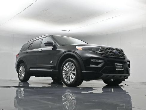 Certified 2023 Ford Explorer King Ranch w/ Technology Package AWD/4WD image 54