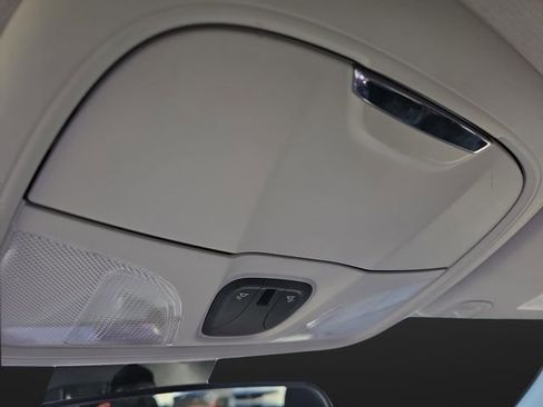 Used 2019 Jeep Cherokee Latitude Plus w/ Cold Weather Group image 25