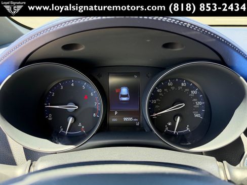 Used 2021 Toyota C-HR XLE FWD image 26