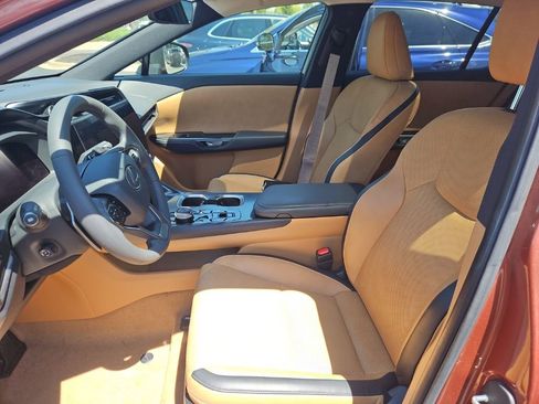 Used 2024 Lexus RZ 300e Premium w/ Accessory Package (Z1) FWD image 5