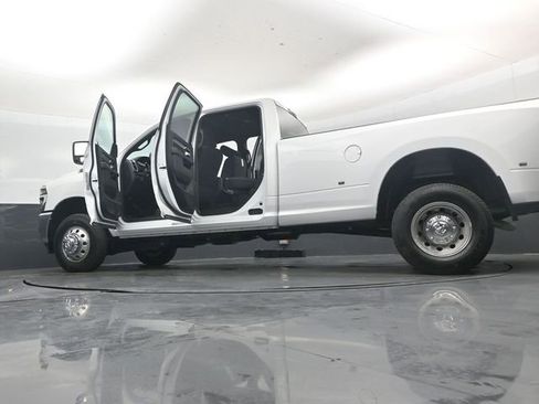 New 2026 RAM 3500 Big Horn AWD/4WD image 52