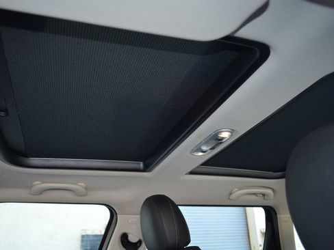 Used 2016 MINI Cooper Clubman image 36