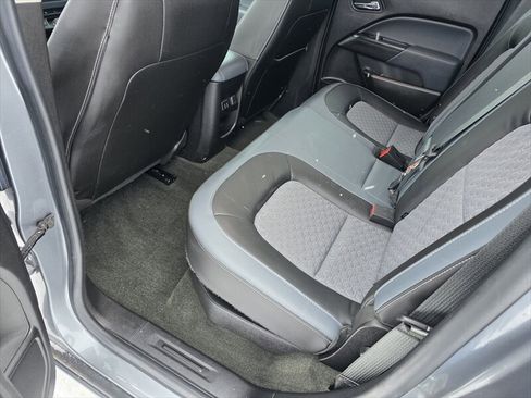 Used 2018 Chevrolet Colorado Z71 AWD/4WD image 18