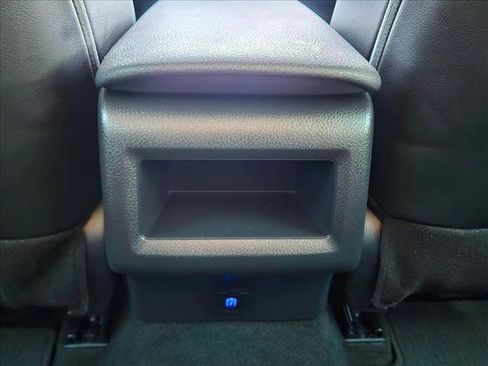 Used 2022 Toyota Camry SE image 16