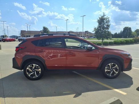 Used 2024 Subaru Crosstrek 2.0i Premium w/ Crosstrek Mirror Package AWD/4WD image 7