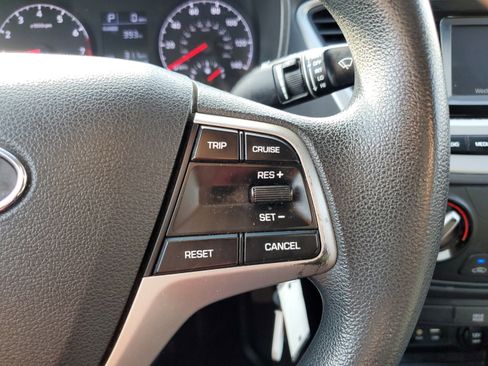Used 2020 Hyundai Accent SE FWD image 20