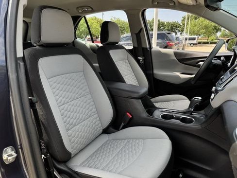 Used 2019 Chevrolet Equinox LS FWD image 31