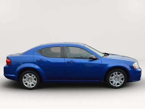 Used 2014 Dodge Avenger SE image 12