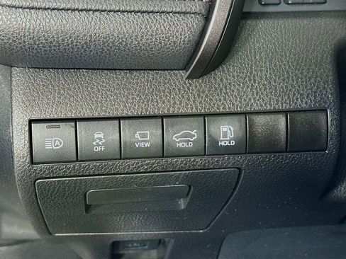 Certified 2020 Toyota Camry XLE image 11