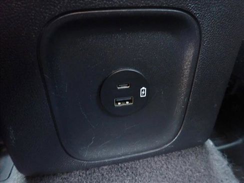 Used 2021 Ford Escape SEL image 11