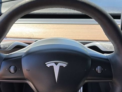 Used 2024 Tesla Model Y Performance AWD/4WD image 12