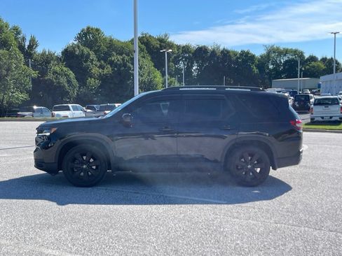 Used 2025 Honda Pilot Black Edition image 8