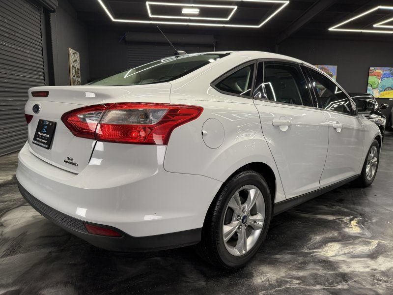 Used 2014 Ford Focus SE FWD image 5