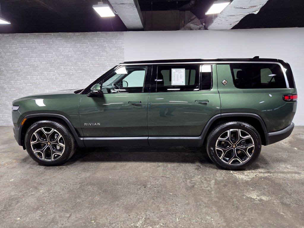 Used 2025 Rivian R1S Adventure Dual AWD/4WD image 2