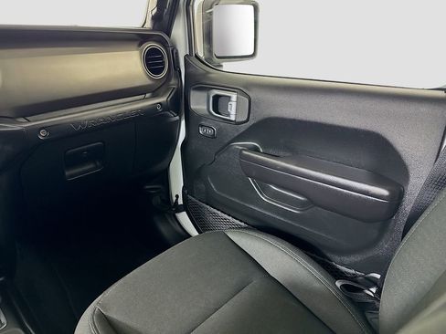 Used 2020 Jeep Wrangler Unlimited Sport w/ Technology Group image 17