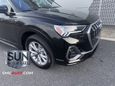 Certified 2025 Audi Q3 2.0T Premium Plus w/ Premium Plus Package image 4