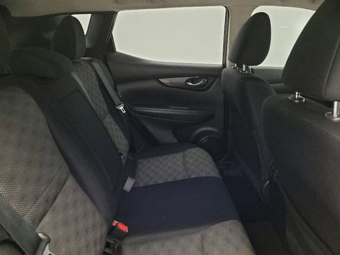 Used 2022 Nissan Rogue Sport SV image 19