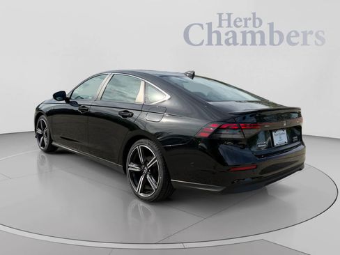 Used 2024 Honda Accord Sport image 3