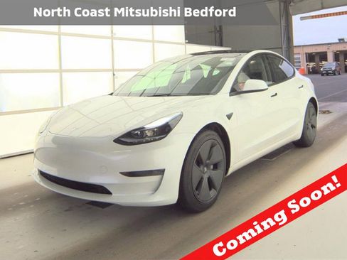 Used 2023 Tesla Model 3 Standard Range RWD image 1