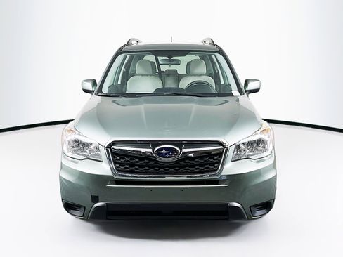 Used 2015 Subaru Forester 2.5i Premium AWD/4WD image 2