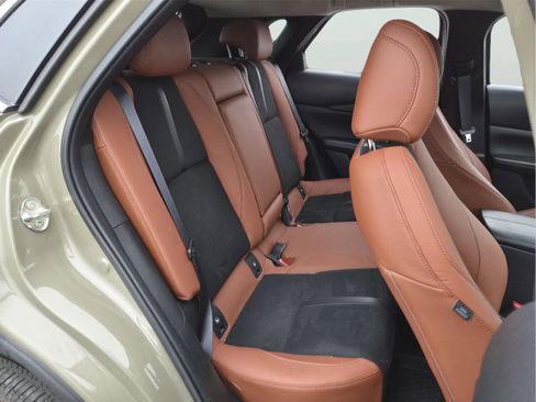 Certified 2025 MAZDA CX-30 Carbon image 16