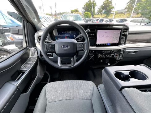 Used 2026 Ford F250 Lariat w/ Tremor Off-Road Package AWD/4WD image 14