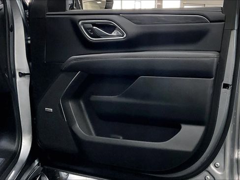 Used 2023 GMC Yukon SLT w/ SLT Premium Package RWD image 23