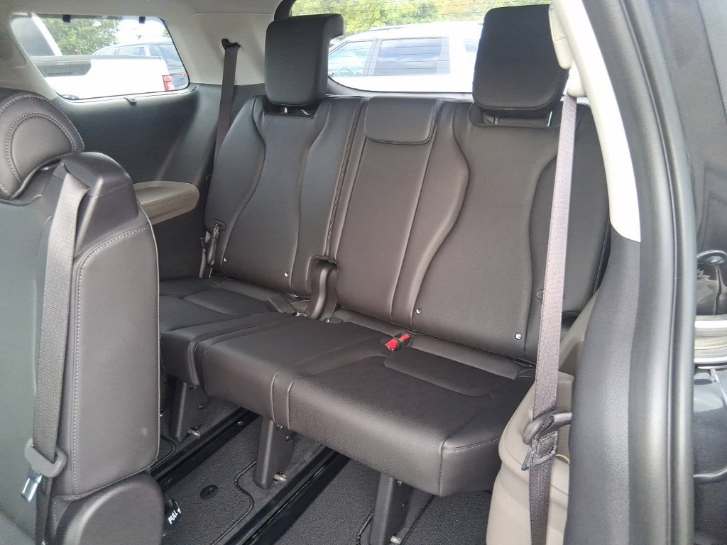 Certified 2026 Kia Carnival EX FWD image 17