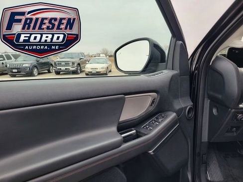 Used 2025 Ford Expedition Max Active AWD/4WD image 10