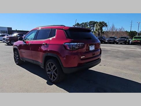 New 2026 Jeep Compass Latitude AWD/4WD image 27