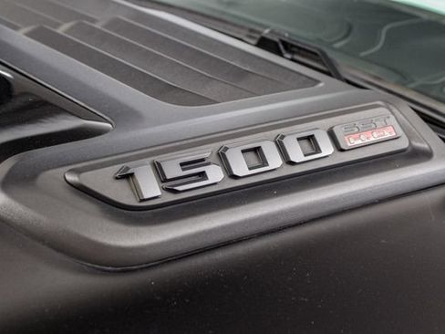 Used 2025 RAM 1500 Limited AWD/4WD image 16