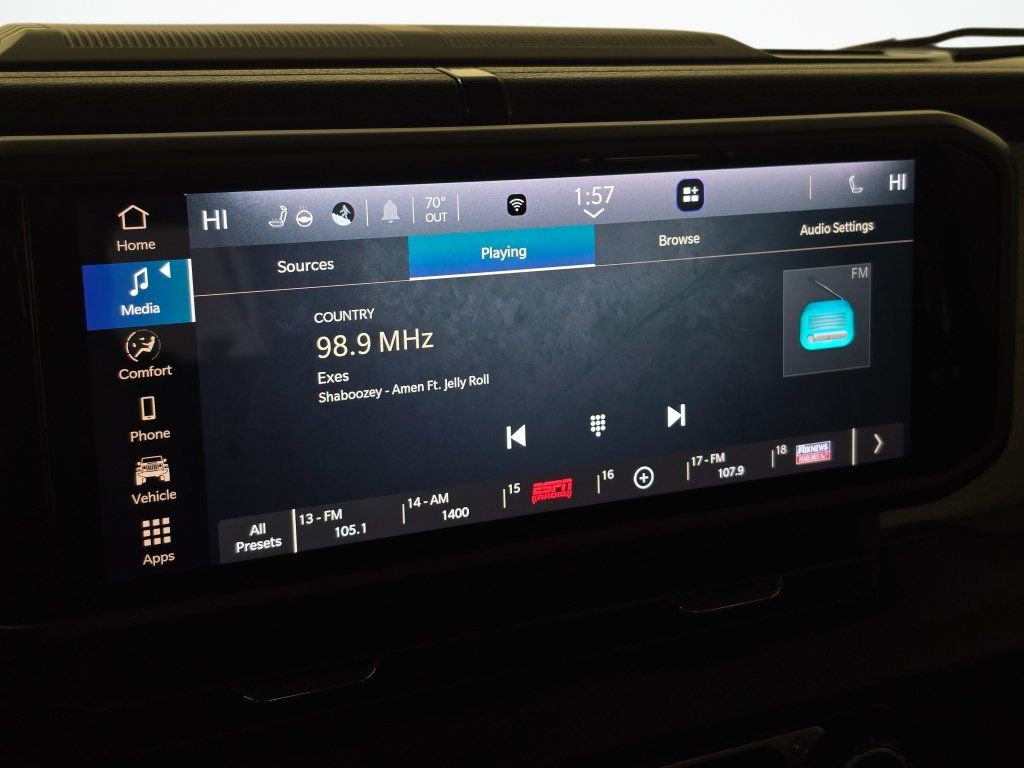 Used 2024 Jeep Wrangler Unlimited AWD/4WD image 19