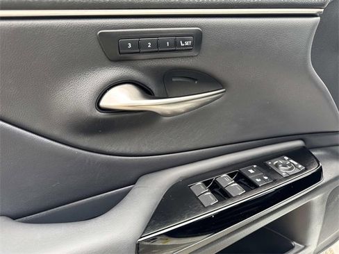 Certified 2023 Lexus ES 350 w/ Premium Package image 18
