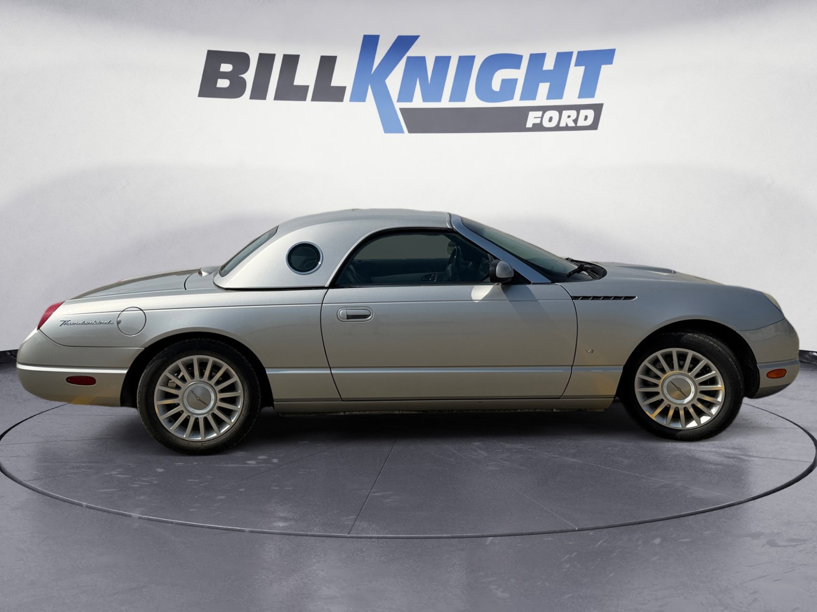 Used 2004 Ford Thunderbird RWD image 6