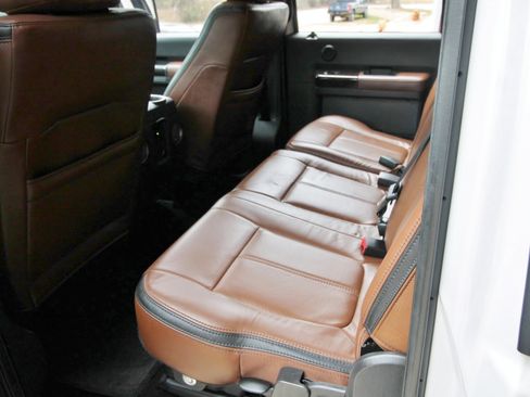 Used 2016 Ford F250 Platinum w/ FX4 Off-Road Package image 48