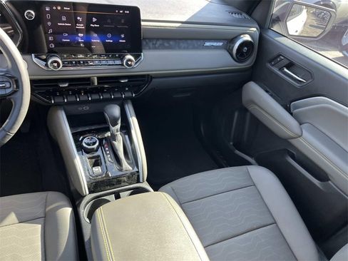 Used 2024 Chevrolet Colorado ZR2 w/ ZR2 Convenience Package III image 14