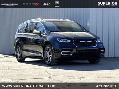 New 2026 Chrysler Pacifica Pinnacle