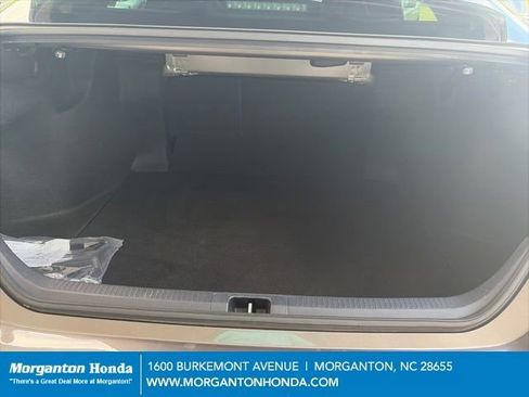 Used 2020 Toyota Camry LE FWD image 27