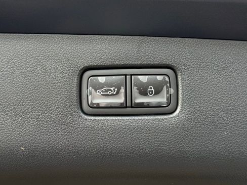 New 2026 Genesis GV70 2.5T Advanced image 17