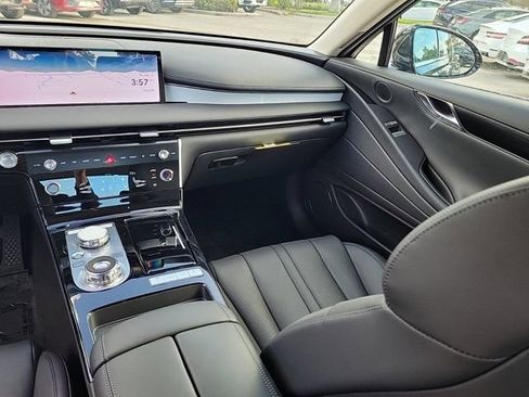 Used 2025 Genesis G80 2.5T AWD/4WD image 13