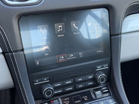 Used 2025 Porsche 718 Cayman image 18