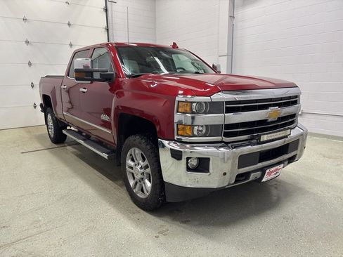 Used 2018 Chevrolet Silverado 2500 High Country image 2