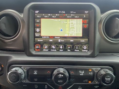 Used 2022 Jeep Gladiator Willys image 19