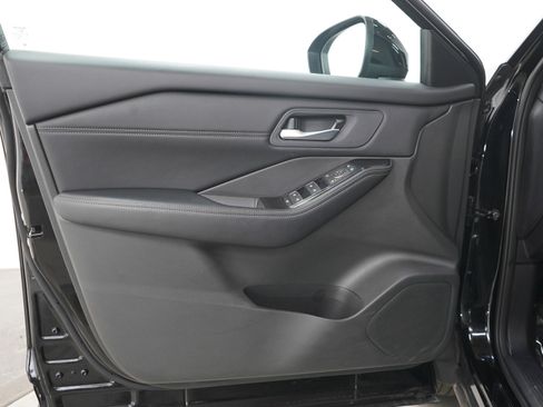 Used 2026 Nissan Rogue SL AWD/4WD image 23