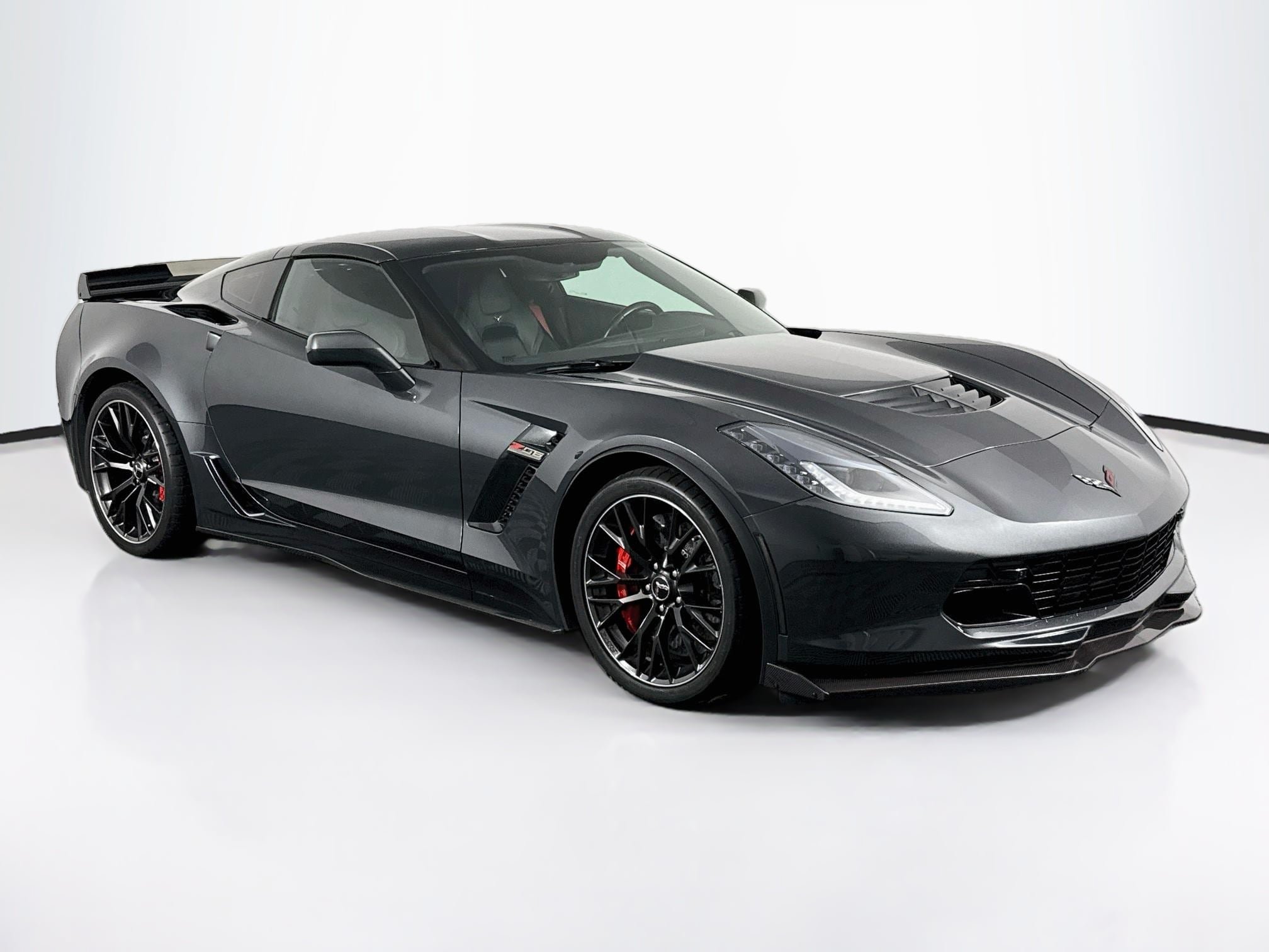 Used 2017 Chevrolet Corvette Z06 RWD image 2