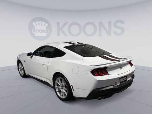 Used 2025 Ford Mustang GT Premium RWD image 4